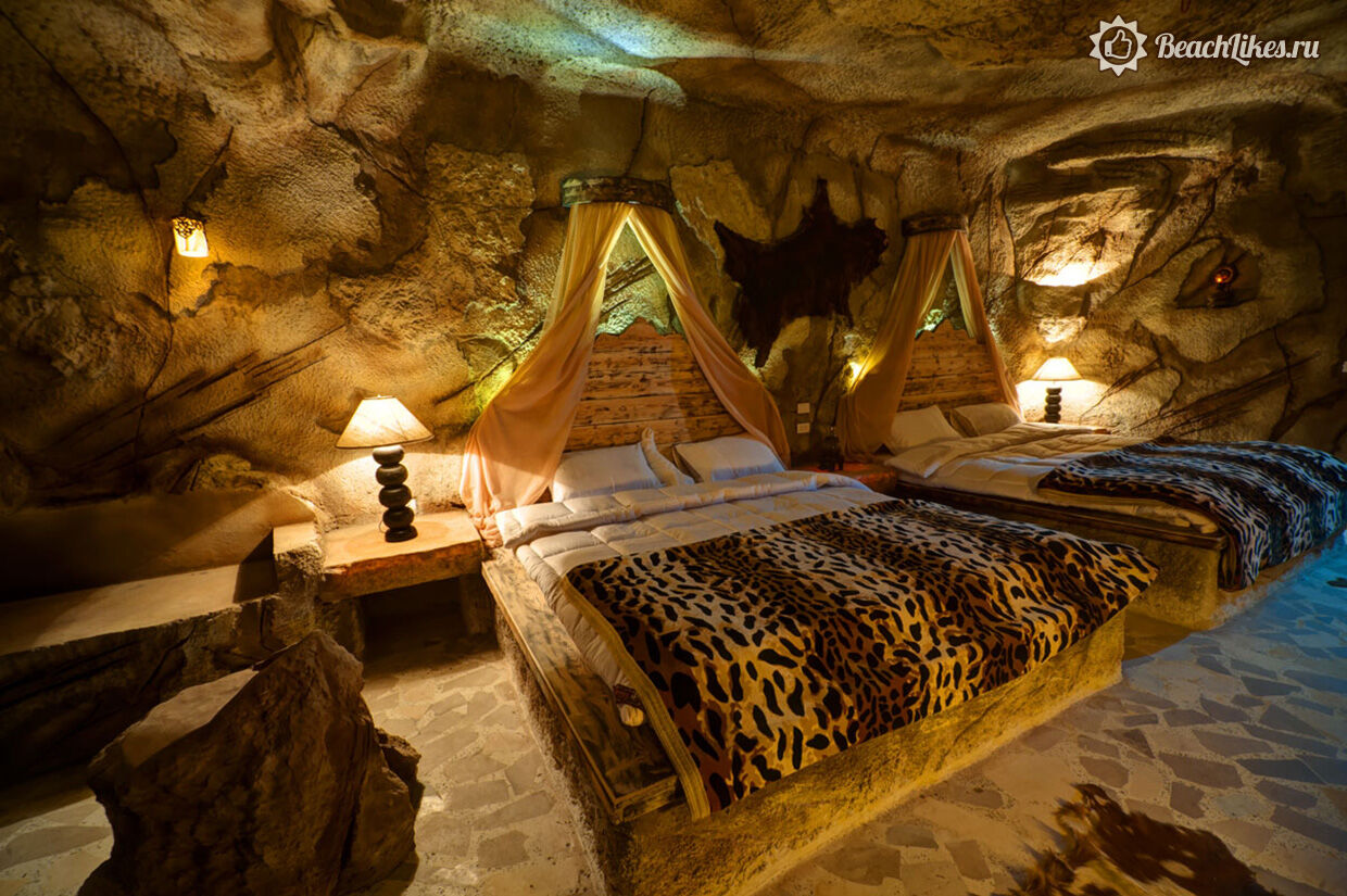 Пещерный отель в Хургаде в Египте