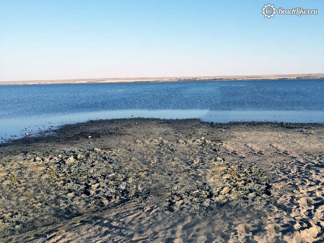 Озеро с лечебной грязью в Крыму