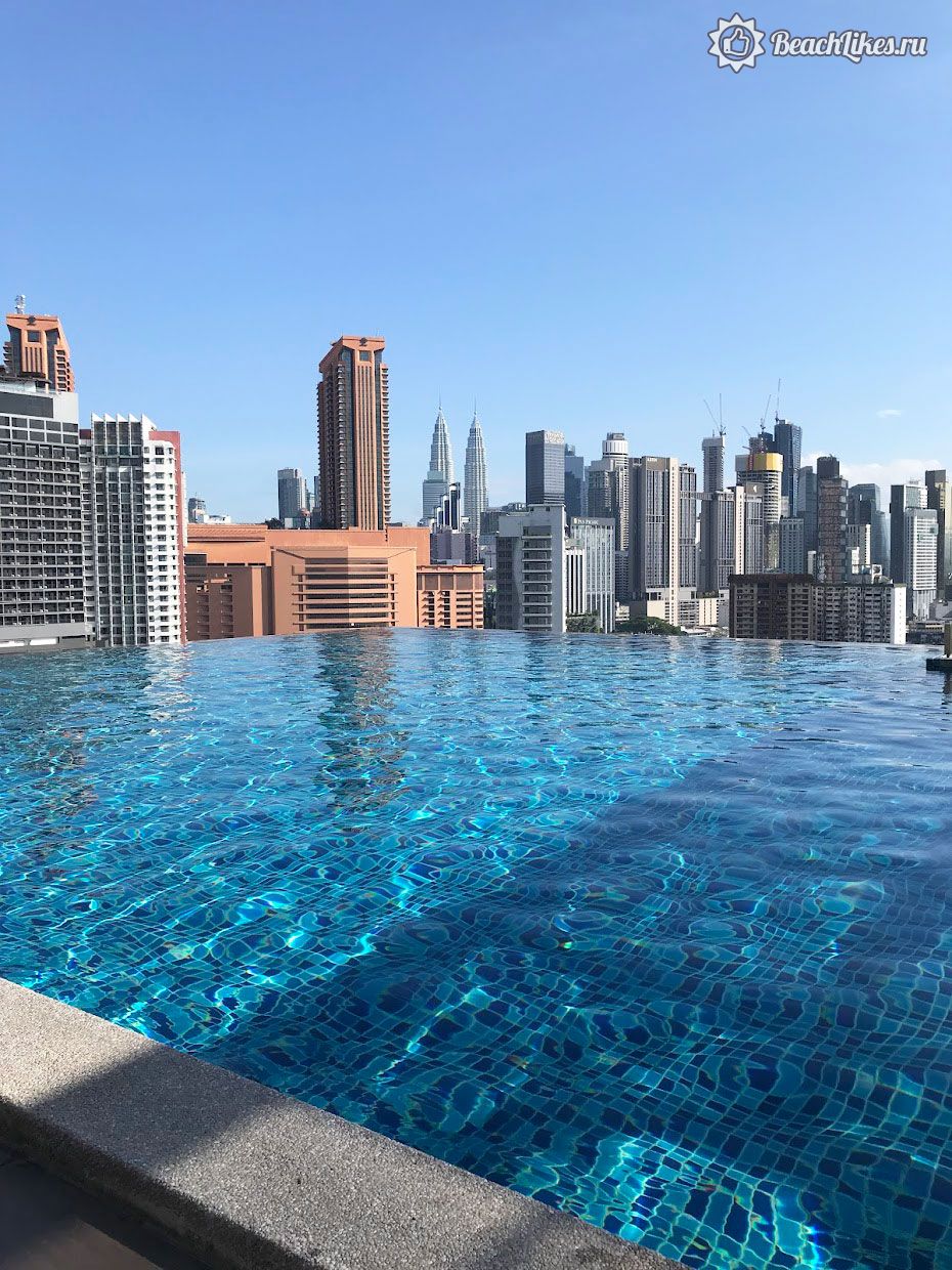 Недорогой отель с бассейном в Куала-Лумпуре