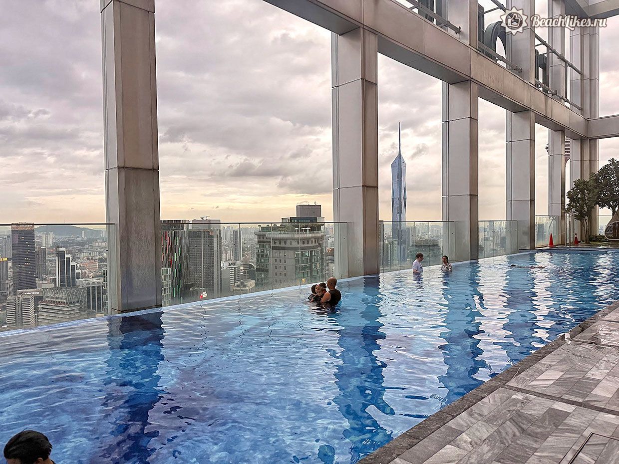 Премиум отель с бассейном в Куала-Лумпуре