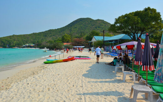 Тиен пляж на острове Ко Лан в Таиланде